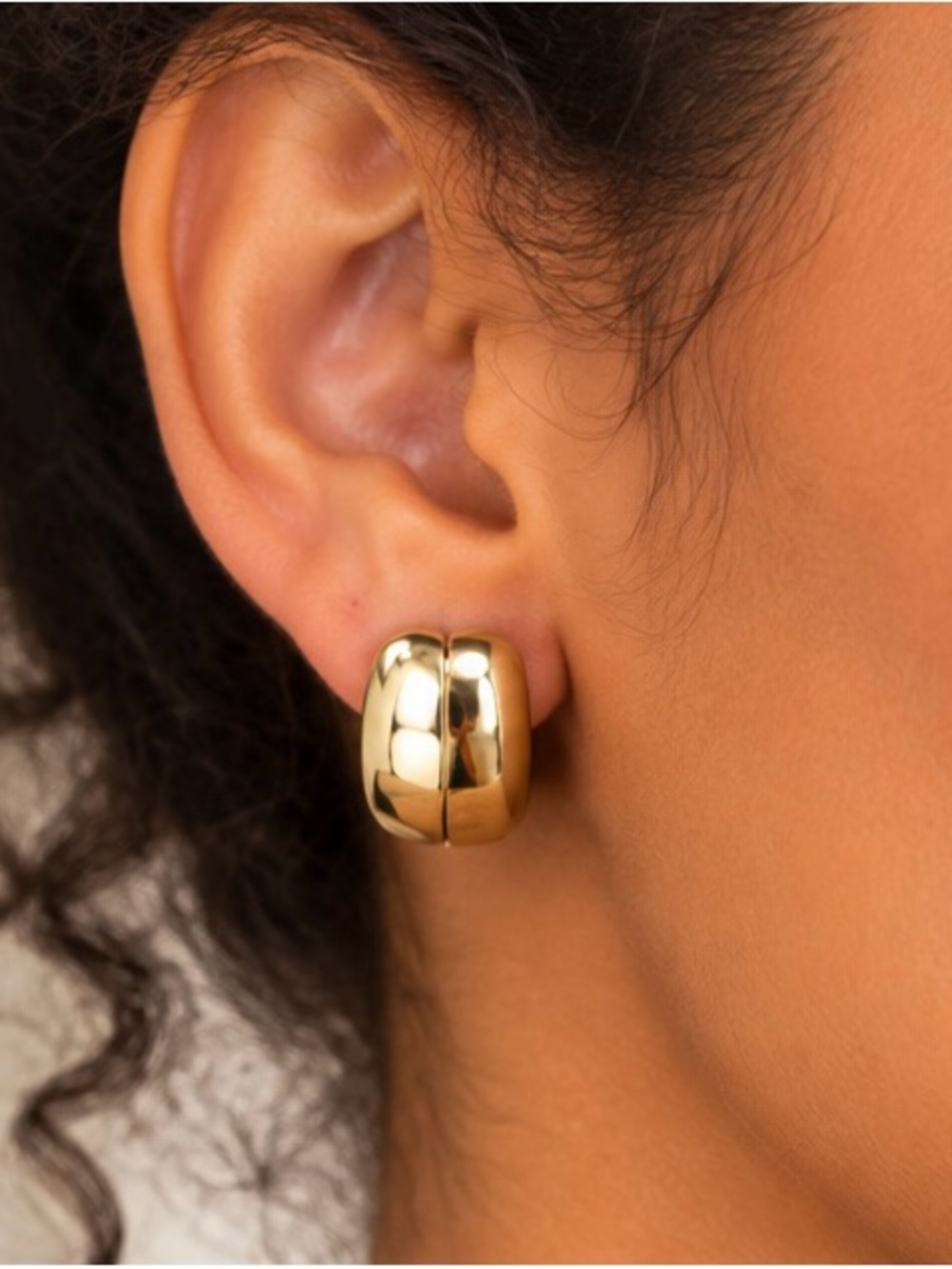 Vintage Chunky Gold Tone Huggie Hoop Hinged Clip On Earrings